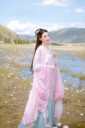 bl乱j伦高hh黄文